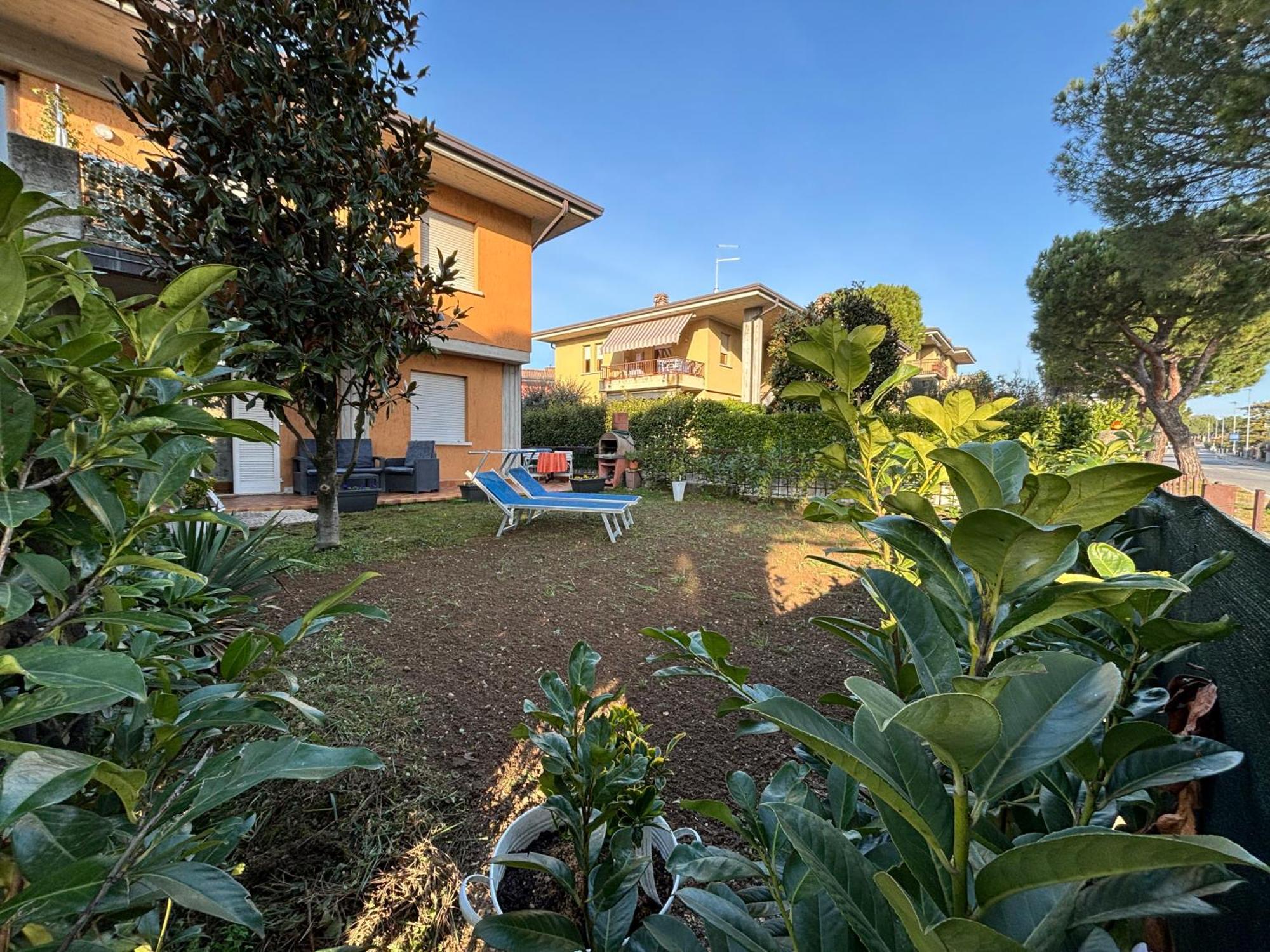 Adams Appartamento Cir017179 Lni00106 Sirmione Luaran gambar